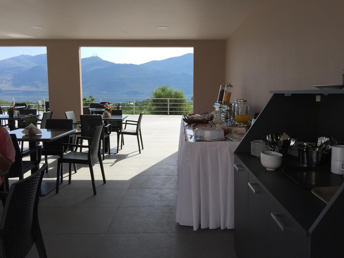 Phaedra Suites Lixouri Exterior photo
